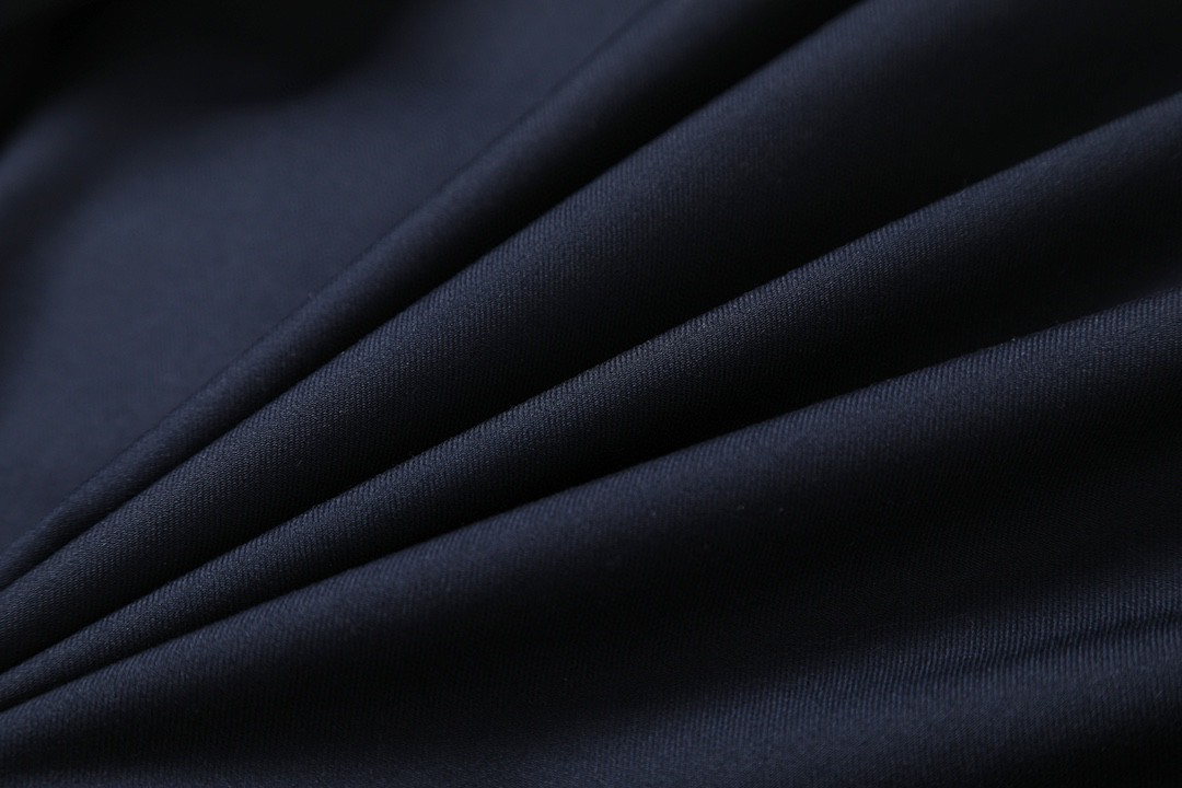 【Miumiu公式旗艦店】ミュウミュウ  シャツ ご好評に付き再入荷  250219