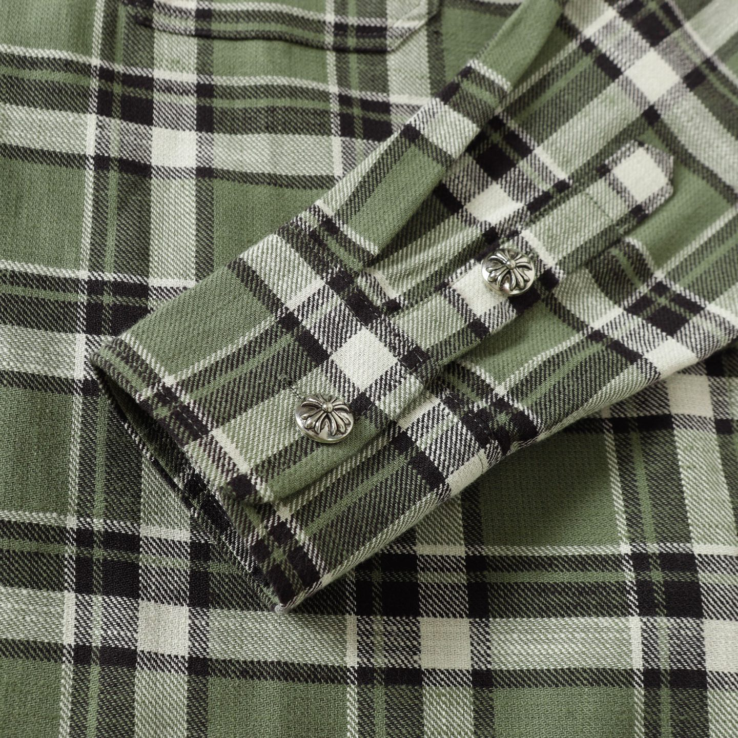 【CHROME HEARTS 公式旗艦店】クロムハーツ   シャツ ご好評に付き再入荷  250219