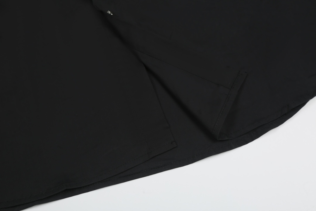 【CHROME HEARTS 公式旗艦店】クロムハーツ   シャツ ご好評に付き再入荷  250220