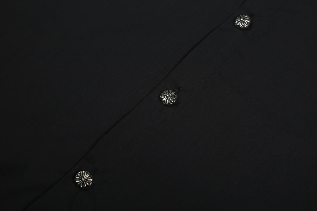 【CHROME HEARTS 公式旗艦店】クロムハーツ   シャツ ご好評に付き再入荷  250220