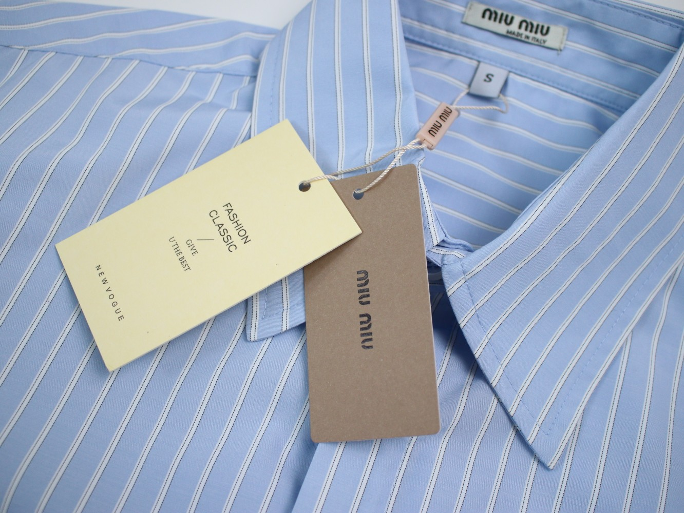 【Miumiu  公式旗艦店】ミュウミュウ  シャツ ご好評に付き再入荷  250219