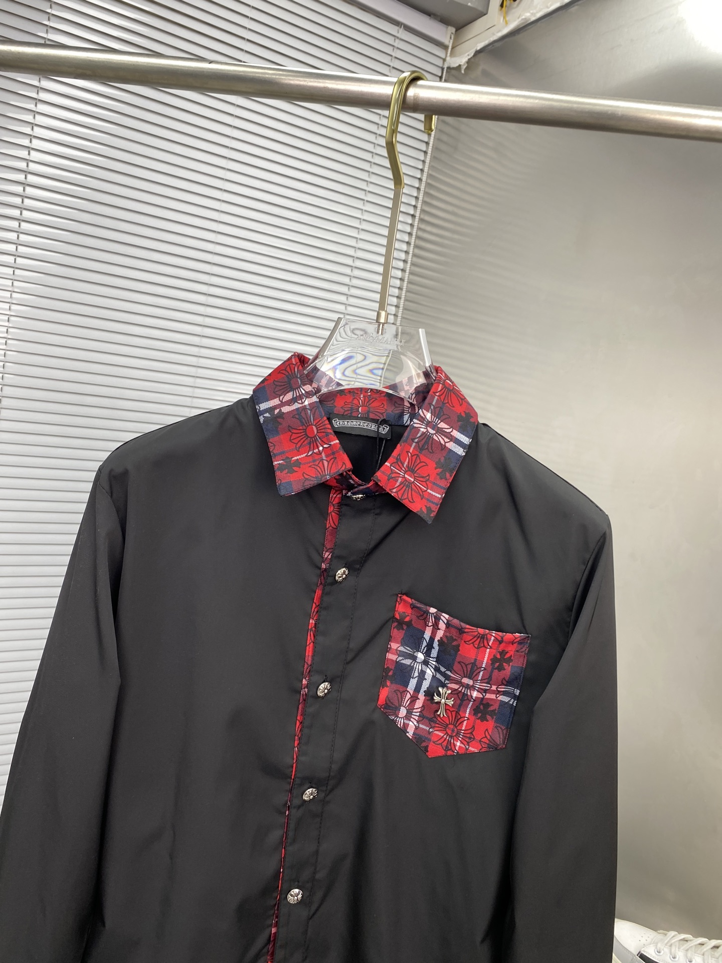 【CHROME HEARTS 公式旗艦店】クロムハーツ   シャツ ご好評に付き再入荷  250220