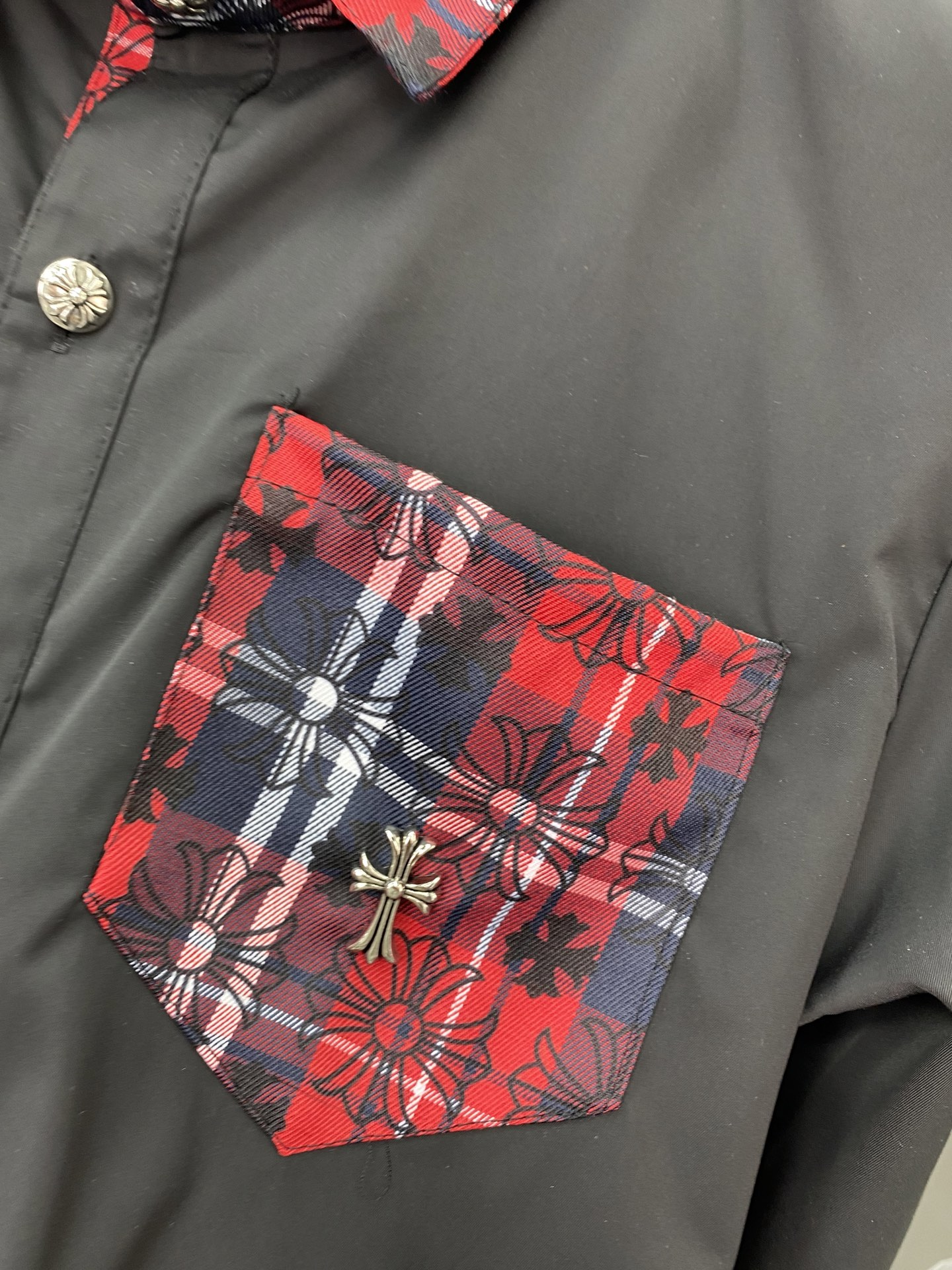 【CHROME HEARTS 公式旗艦店】クロムハーツ   シャツ ご好評に付き再入荷  250220