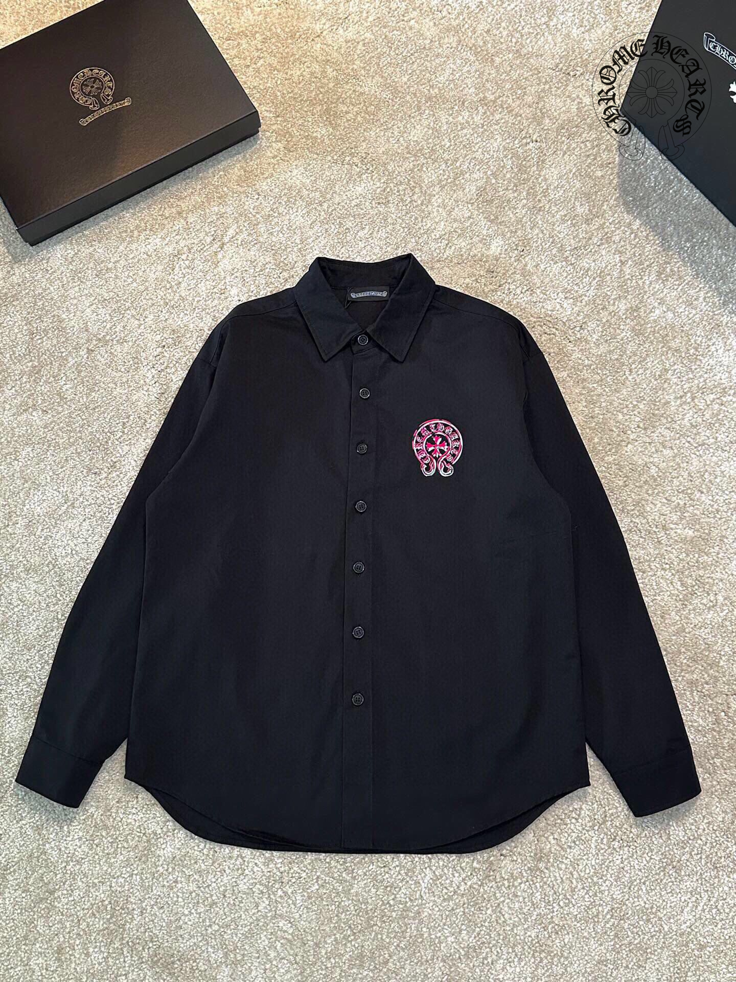 【CHROME HEARTS 公式旗艦店】クロムハーツ   シャツ ご好評に付き再入荷  250220