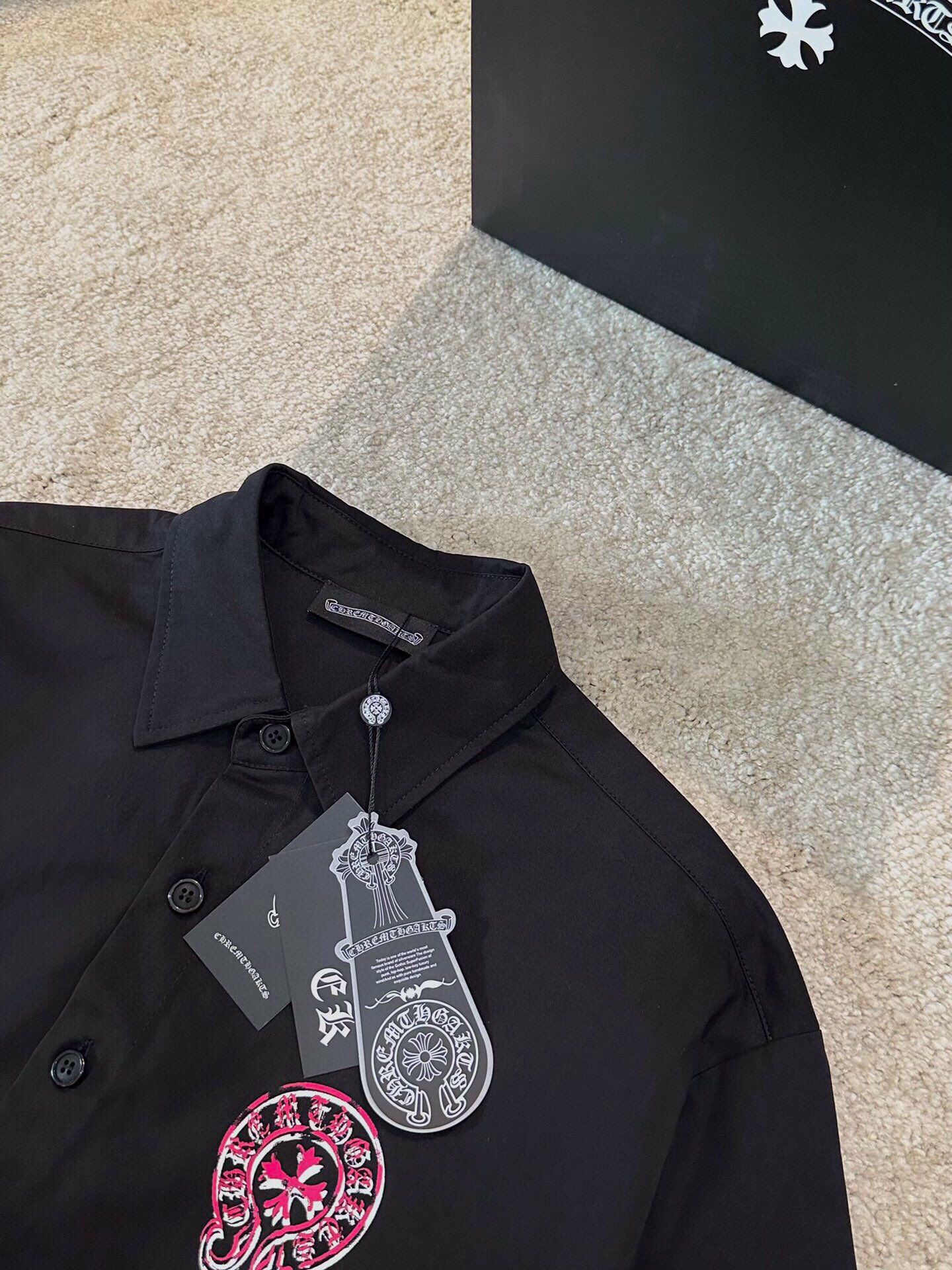 【CHROME HEARTS 公式旗艦店】クロムハーツ   シャツ ご好評に付き再入荷  250220