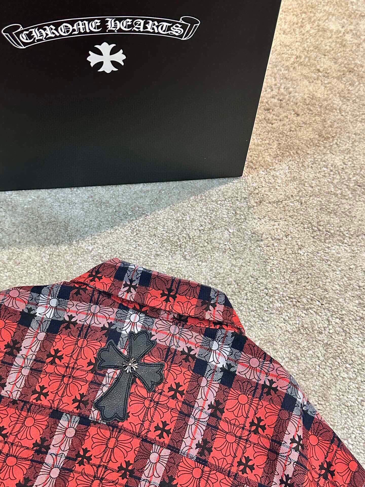 【CHROME HEARTS 公式旗艦店】クロムハーツ   シャツ ご好評に付き再入荷  250220