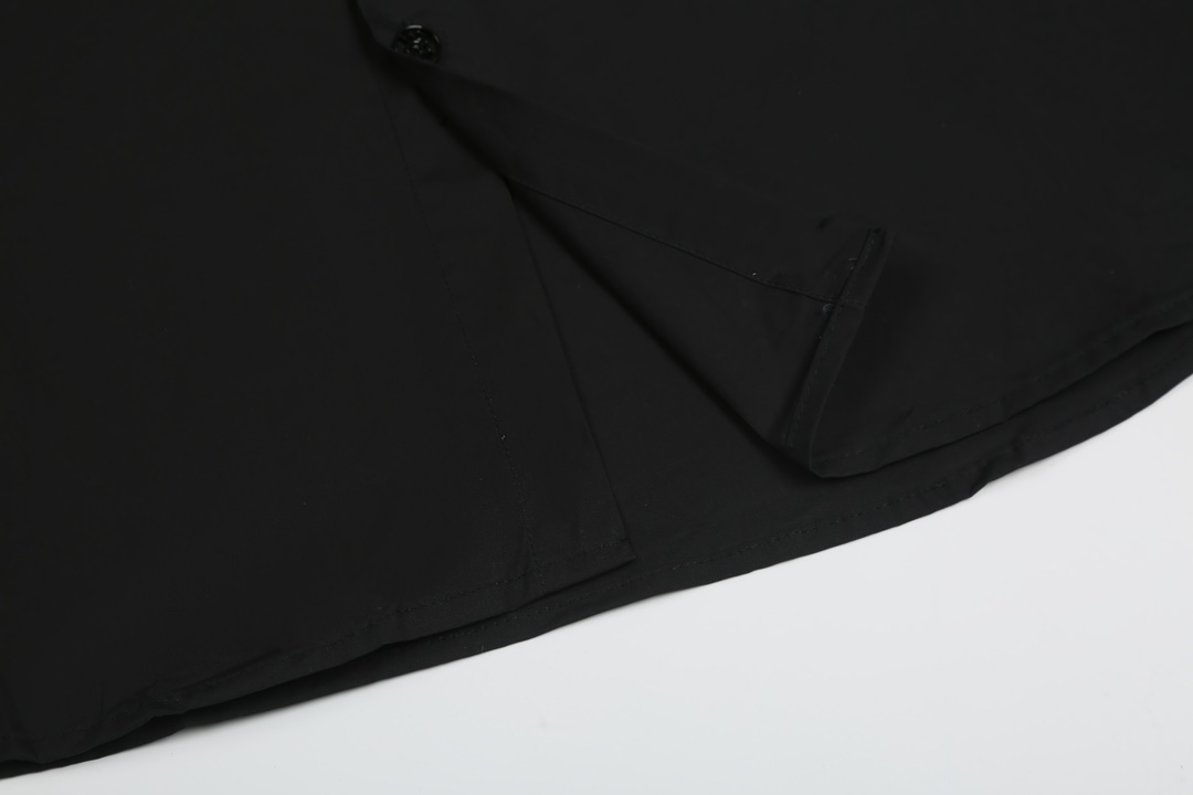 【DIOR 公式旗艦店】 ディオール   シャツ ご好評に付き再入荷  250220