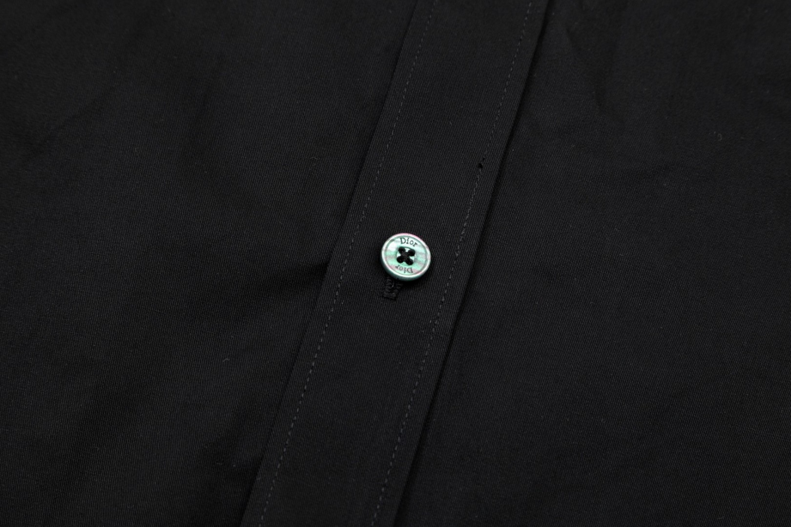【DIOR  公式旗艦店】ディオール  シャツ ご好評に付き再入荷  250220