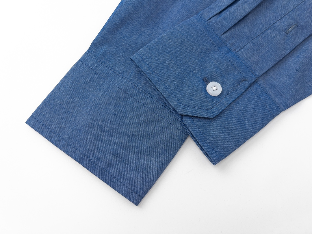 【ThomBrowne  公式旗艦店】トムブラウン   シャツ ご好評に付き再入荷  250221