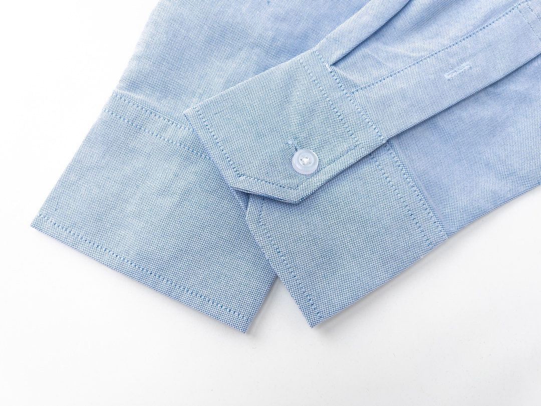 【ThomBrowne  公式旗艦店】トムブラウン   シャツ ご好評に付き再入荷  250221