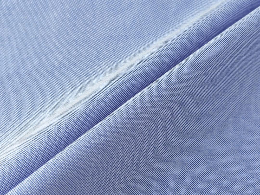 【ThomBrowne  公式旗艦店】トムブラウン   シャツ ご好評に付き再入荷  250221