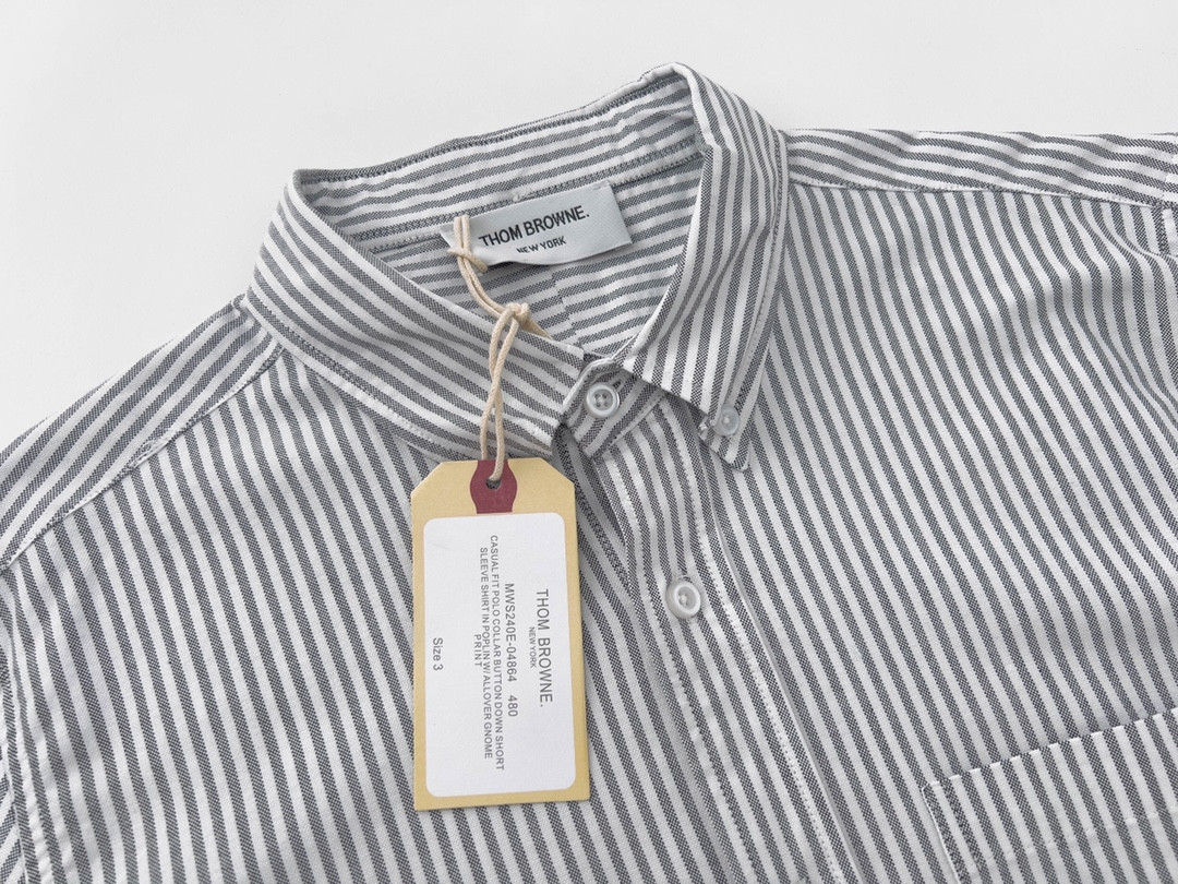 【ThomBrowne  公式旗艦店】トムブラウン   シャツ ご好評に付き再入荷  250221