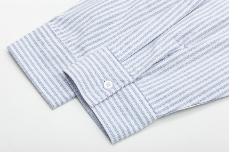 【ThomBrowne  公式旗艦店】トムブラウン シャツ ご好評に付き再入荷  250220