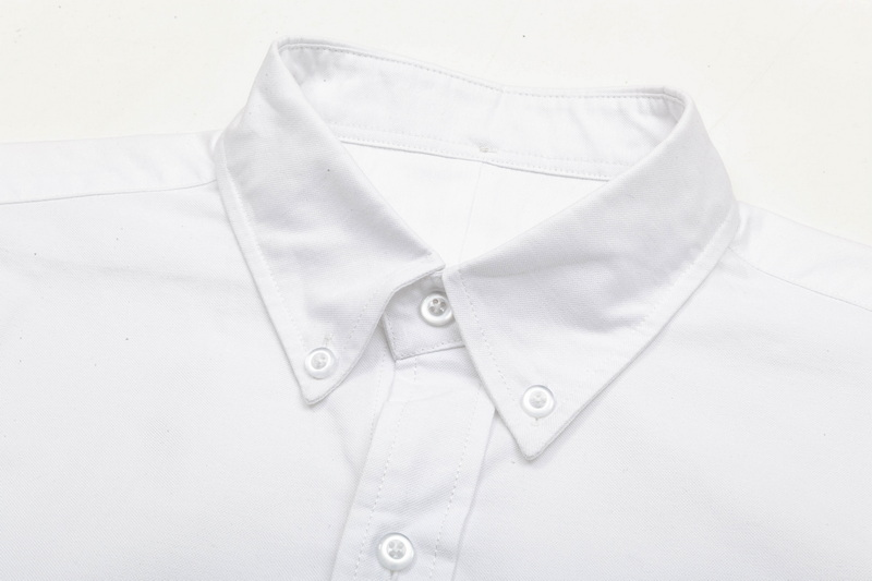 【ThomBrowne  公式旗艦店】トムブラウン   シャツ ご好評に付き再入荷  250221