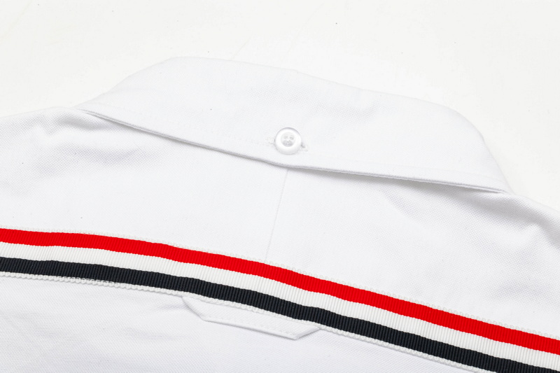 【ThomBrowne  公式旗艦店】トムブラウン   シャツ ご好評に付き再入荷  250221