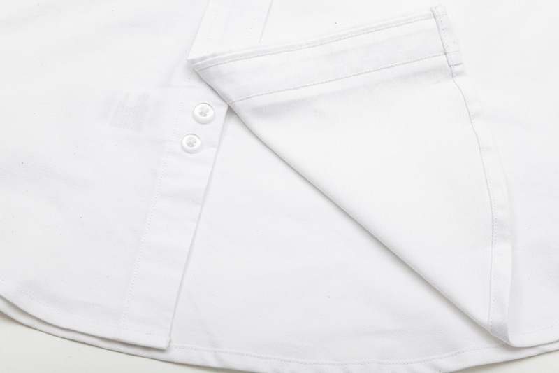 【ThomBrowne  公式旗艦店】トムブラウン   シャツ ご好評に付き再入荷  250221