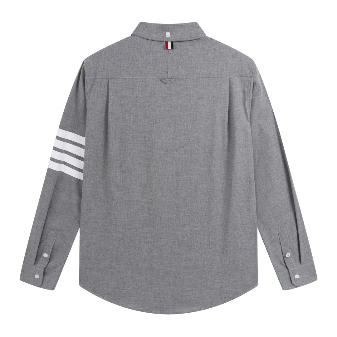 【ThomBrowne  公式旗艦店】トムブラウン   シャツ ご好評に付き再入荷  250221