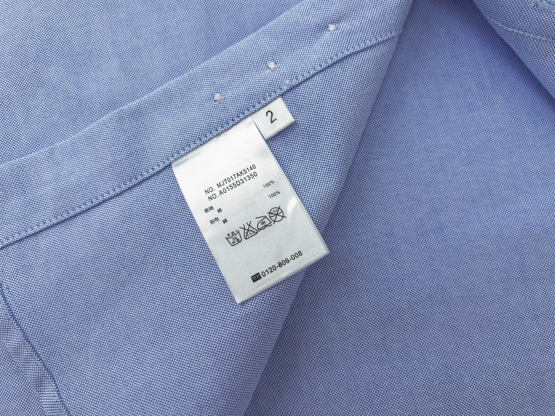 【ThomBrowne  公式旗艦店】トムブラウン  半袖シャツ ご好評に付き再入荷  250221