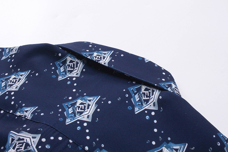 【FENDI 公式旗艦店】フェンディ  シャツ  ご好評に付き再入荷 250221