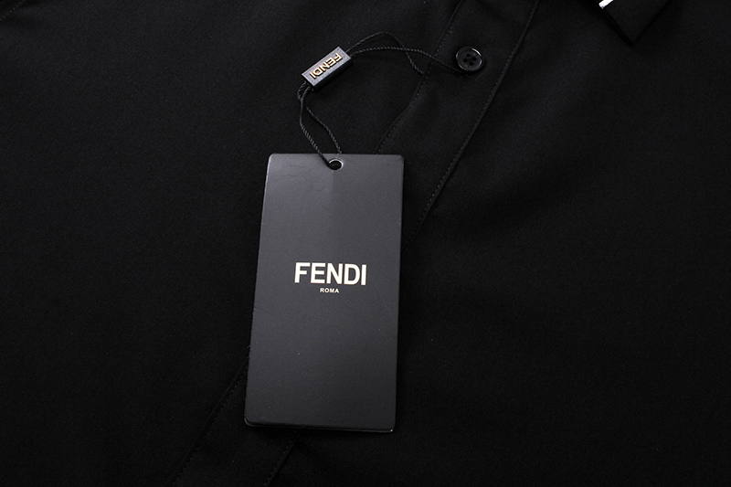 【FENDI 公式旗艦店】フェンディ  シャツ  ご好評に付き再入荷 250221