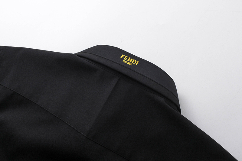 【FENDI 公式旗艦店】フェンディ  シャツ  ご好評に付き再入荷 250221