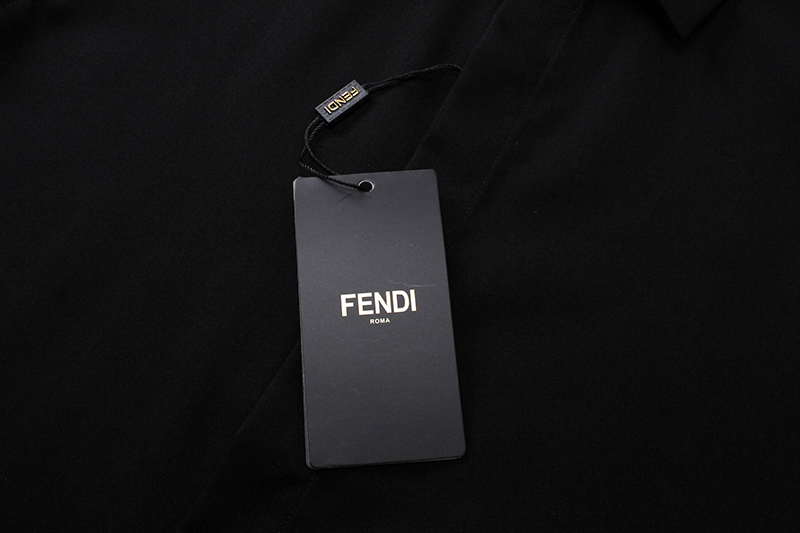【FENDI 公式旗艦店】フェンディ  シャツ  ご好評に付き再入荷 250221