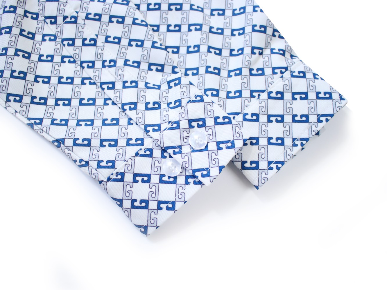 【GUCCI  公式旗艦店】グッチ  シャツ ご好評に付き再入荷  250222