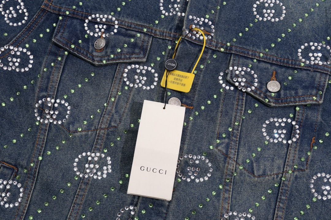 【GUCCI  公式旗艦店】グッチ  シャツ ご好評に付き再入荷  250222