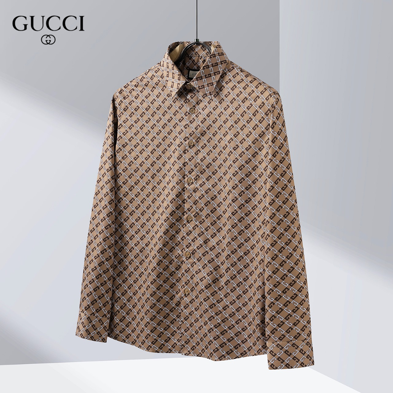 【GUCCI  公式旗艦店】グッチ  シャツ ご好評に付き再入荷  250222