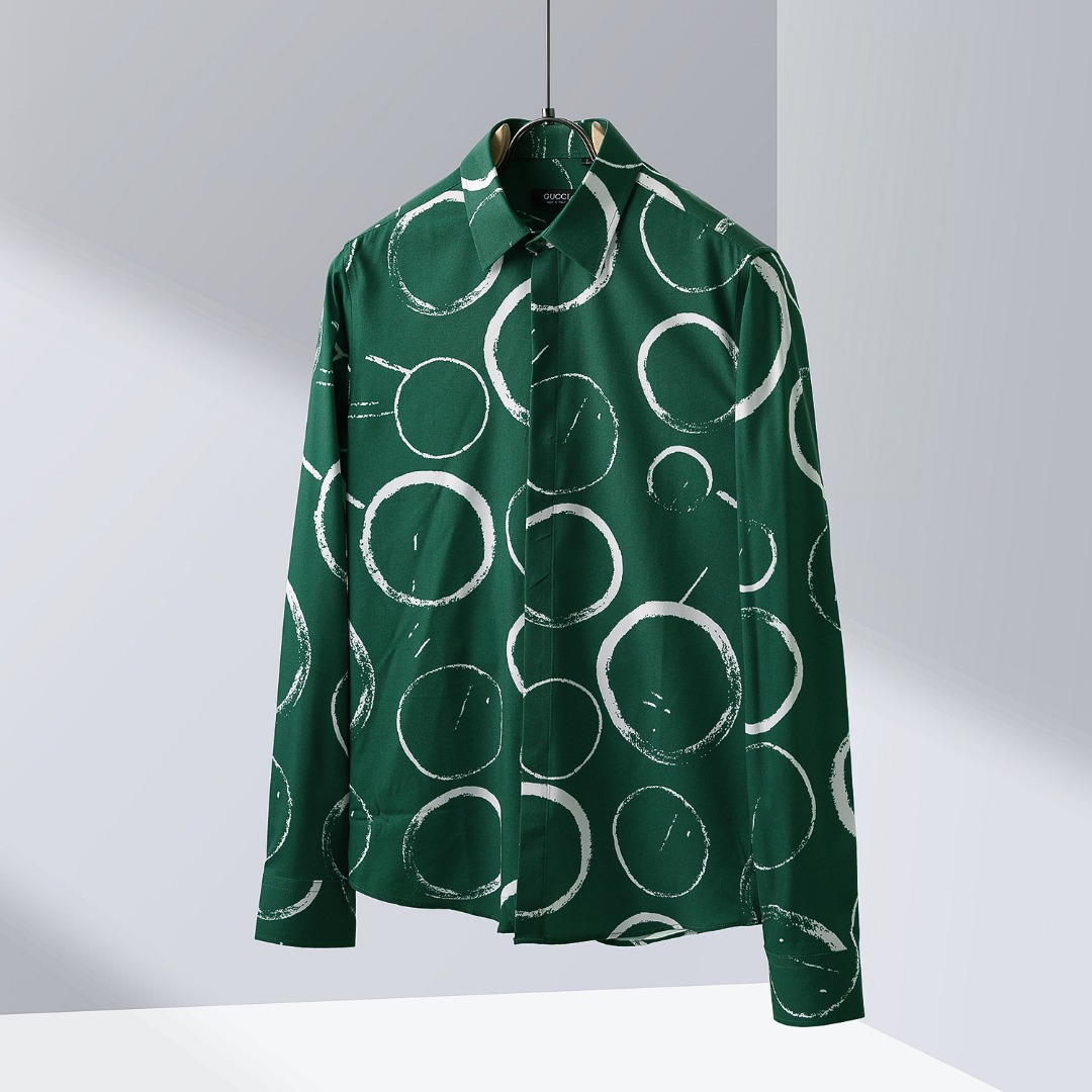 【GUCCI  公式旗艦店】グッチ  シャツ ご好評に付き再入荷  250222