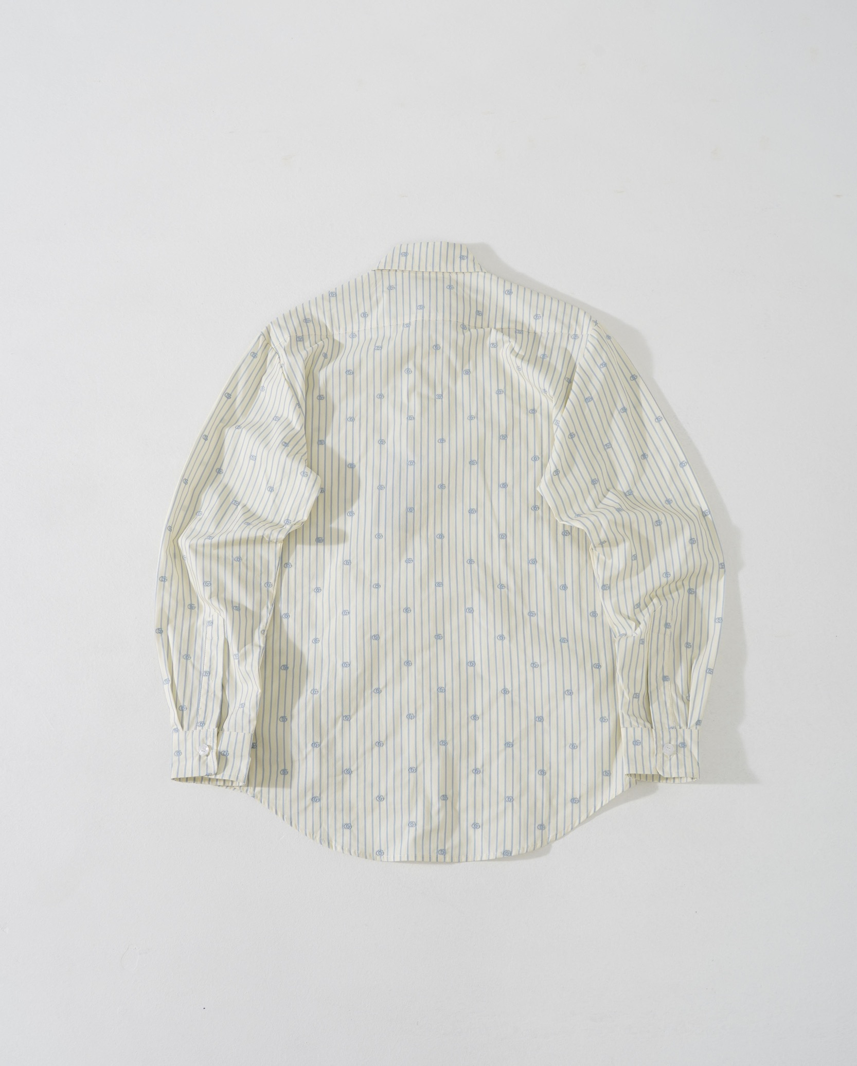 【GUCCI  公式旗艦店】グッチ  シャツ ご好評に付き再入荷  250222