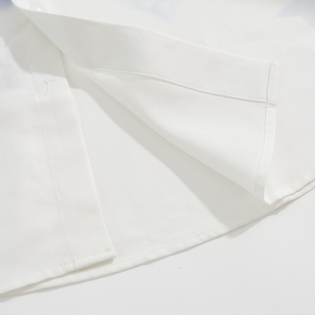 【LOUIS VUITTON 公式旗艦店】ルイヴィトン  シャツ ご好評に付き再入荷  250222