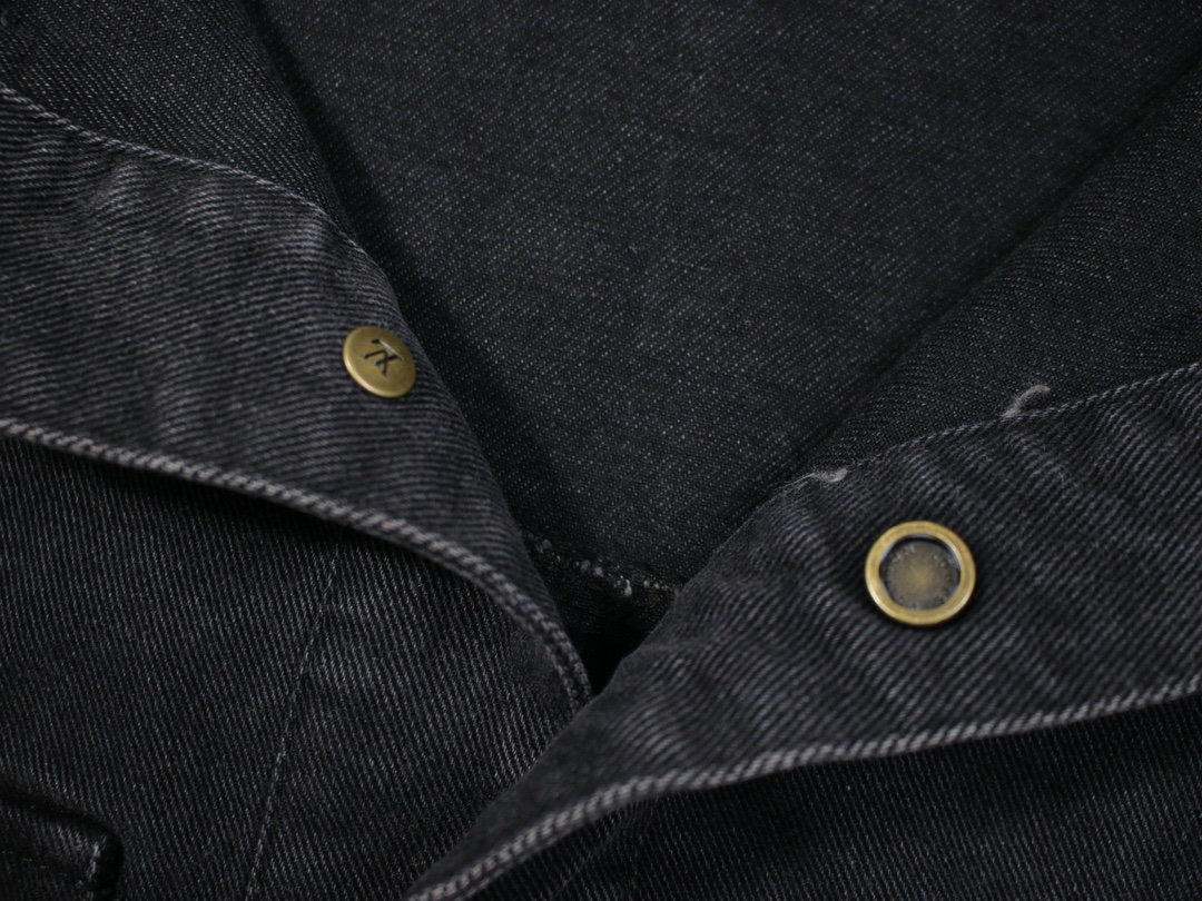 LV【LOUIS VUITTON 公式旗艦店】ルイヴィトン  シャツ ご好評に付き再入荷  250222