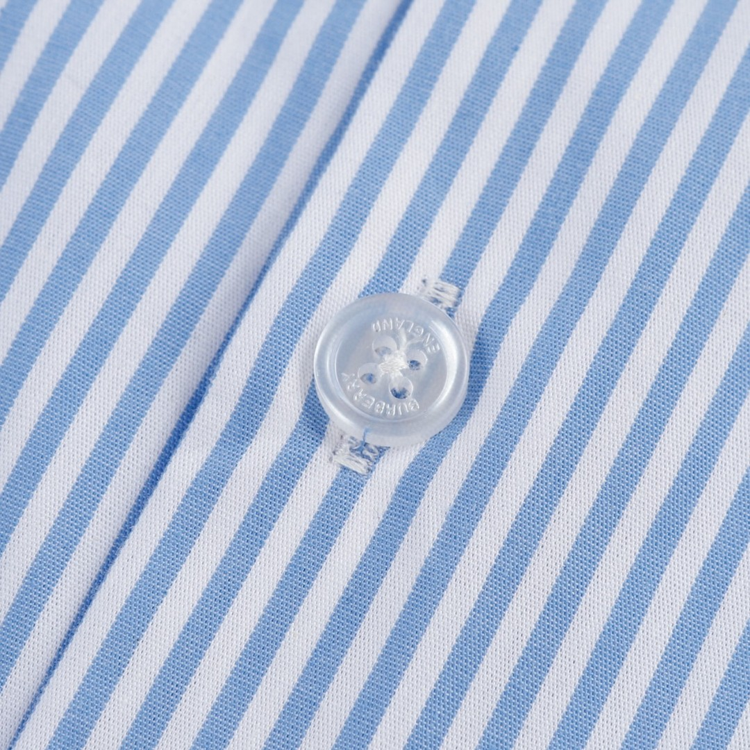 【BURBERRY  公式旗艦店】バーバリー シャツ ご好評に付き再入荷  250222