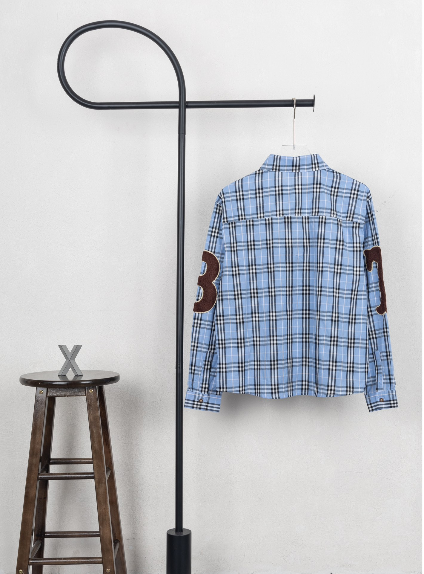 【BURBERRY 公式旗艦店】バーバリー  シャツ ご好評に付き再入荷  25021922