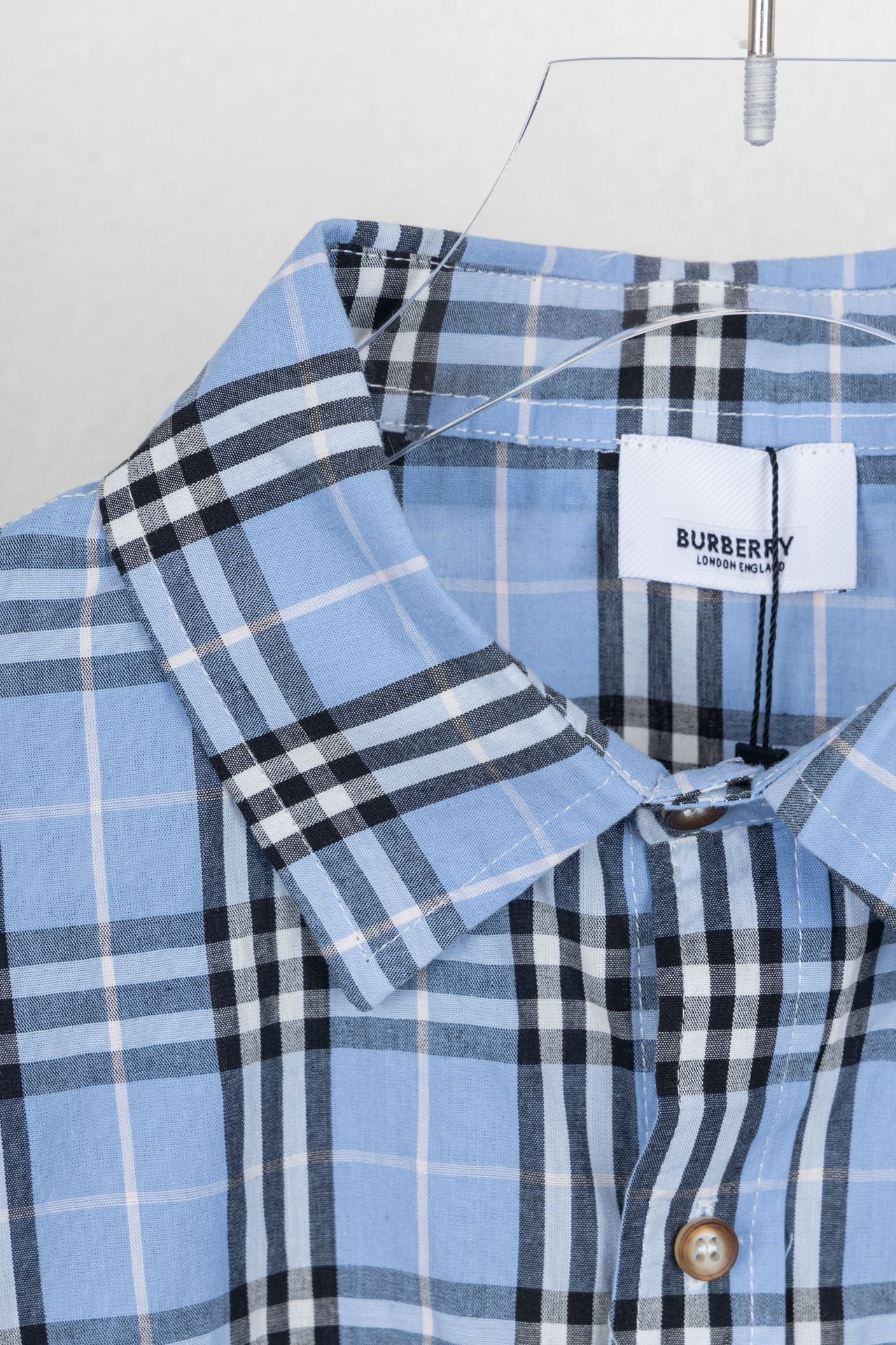 【BURBERRY 公式旗艦店】バーバリー  シャツ ご好評に付き再入荷  25021922