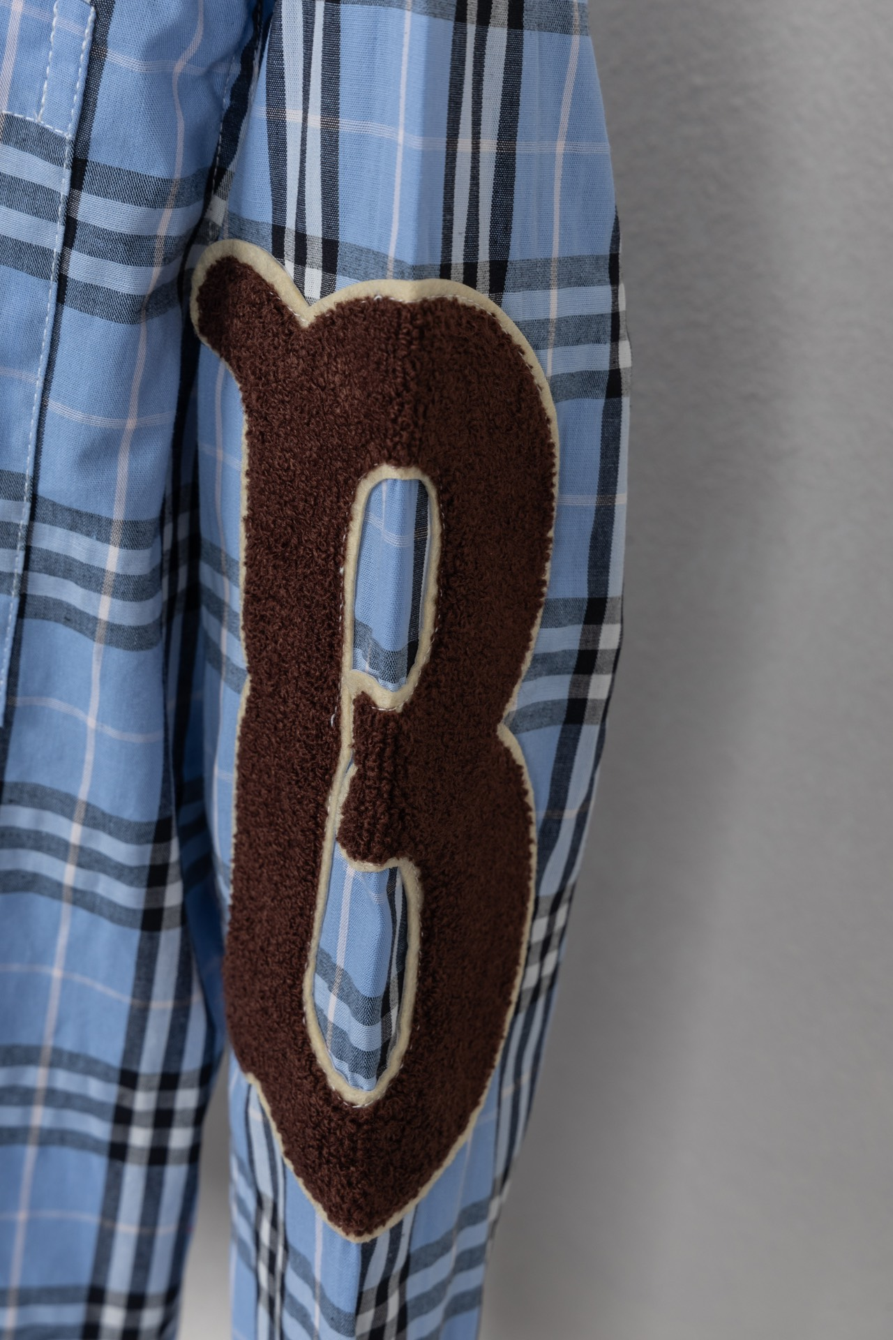 【BURBERRY 公式旗艦店】バーバリー  シャツ ご好評に付き再入荷  25021922