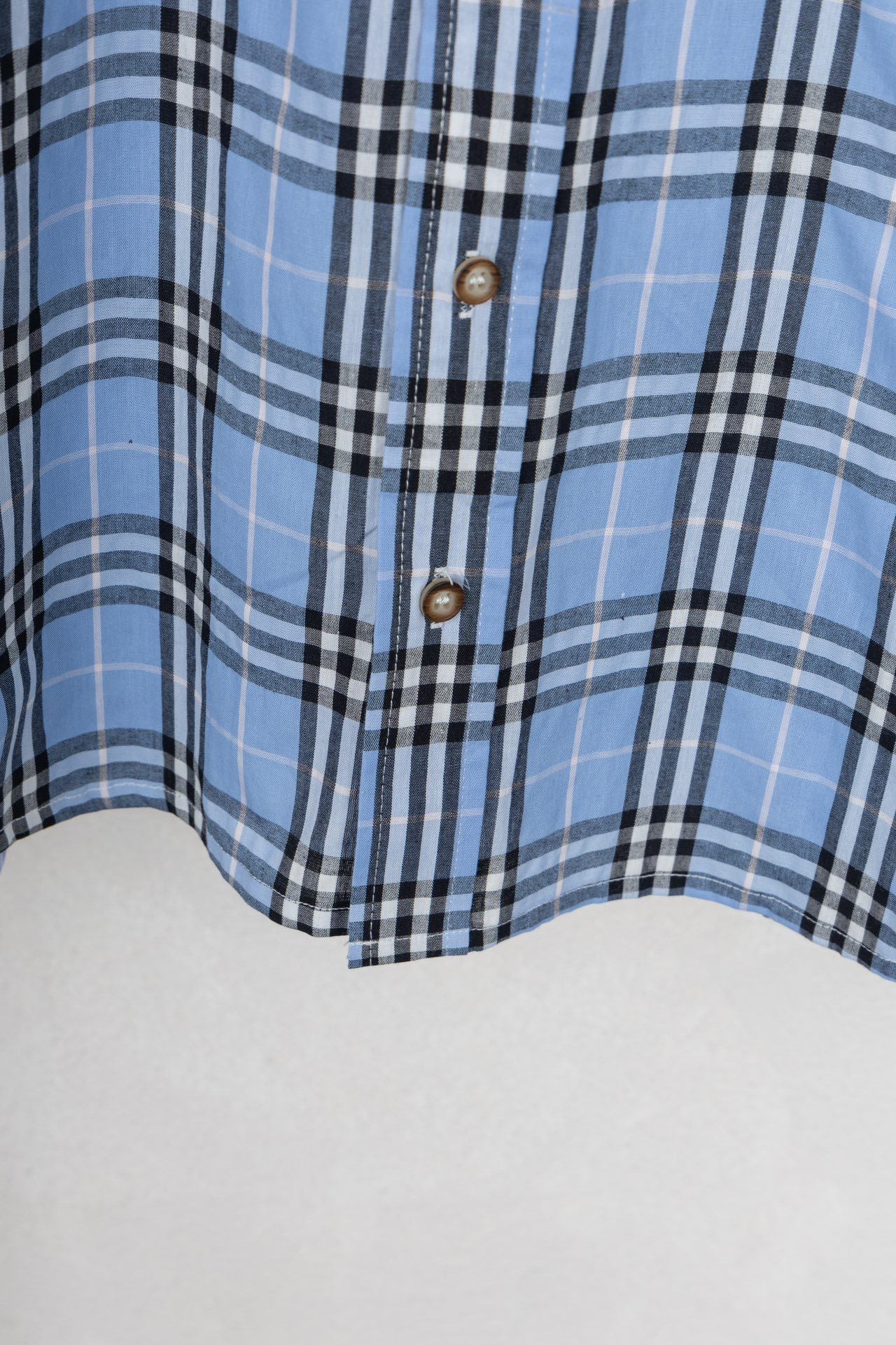 【BURBERRY 公式旗艦店】バーバリー  シャツ ご好評に付き再入荷  25021922