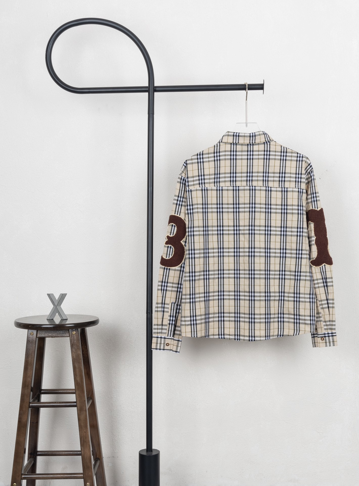 【BURBERRY 公式旗艦店】バーバリー  シャツ ご好評に付き再入荷  25021922