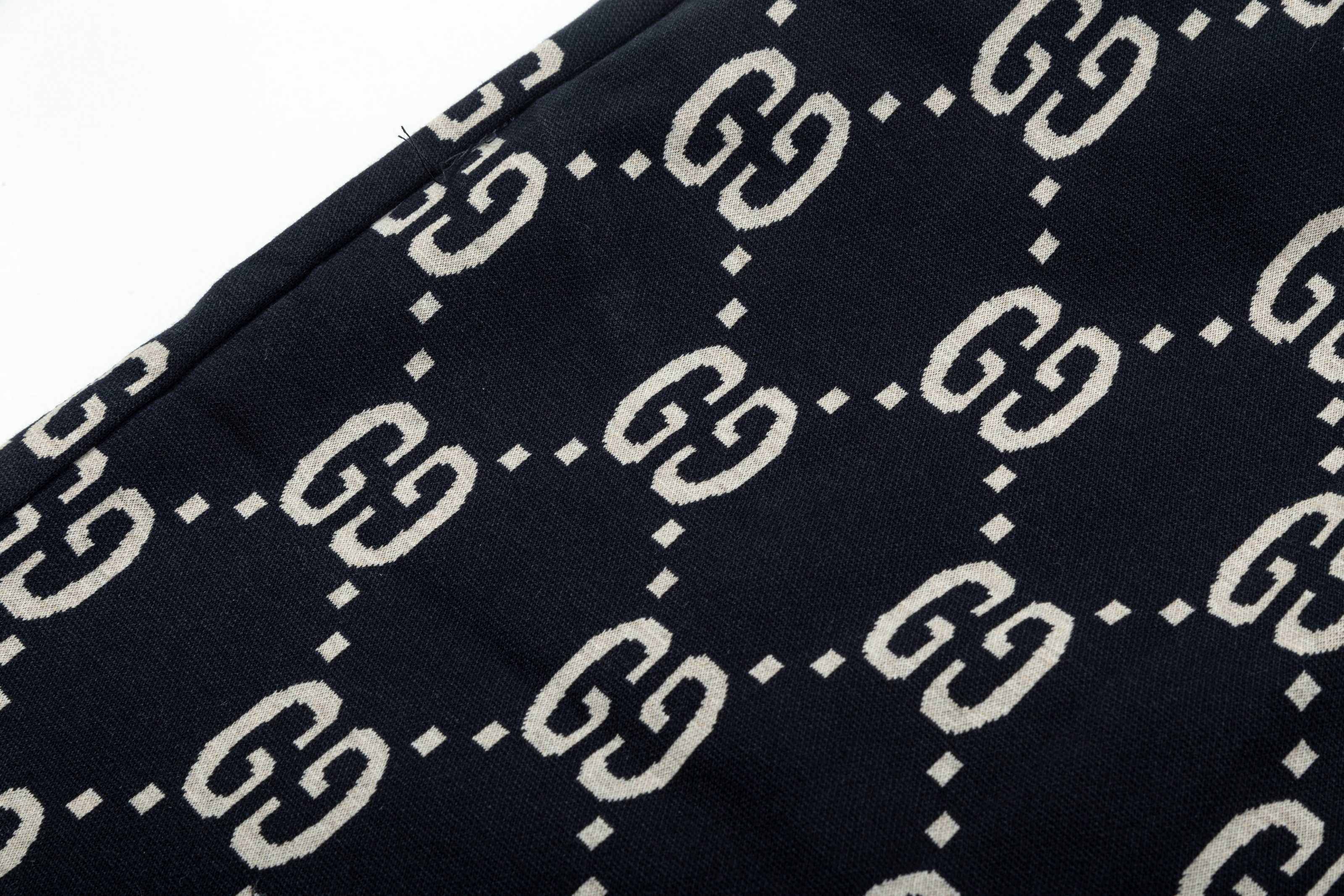 【GUCCI  公式旗艦店】グッチ  ショートパンツご好評に付き再入荷！250224