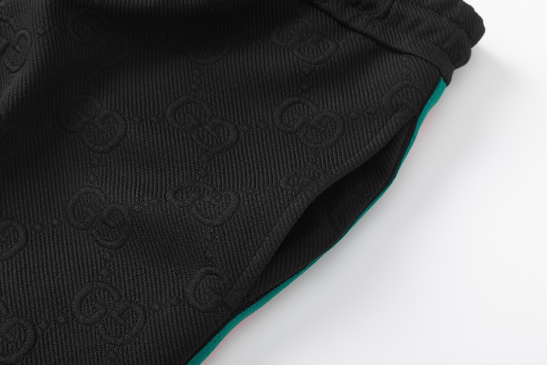 【GUCCI  公式旗艦店】グッチ  ショートパンツご好評に付き再入荷！250224