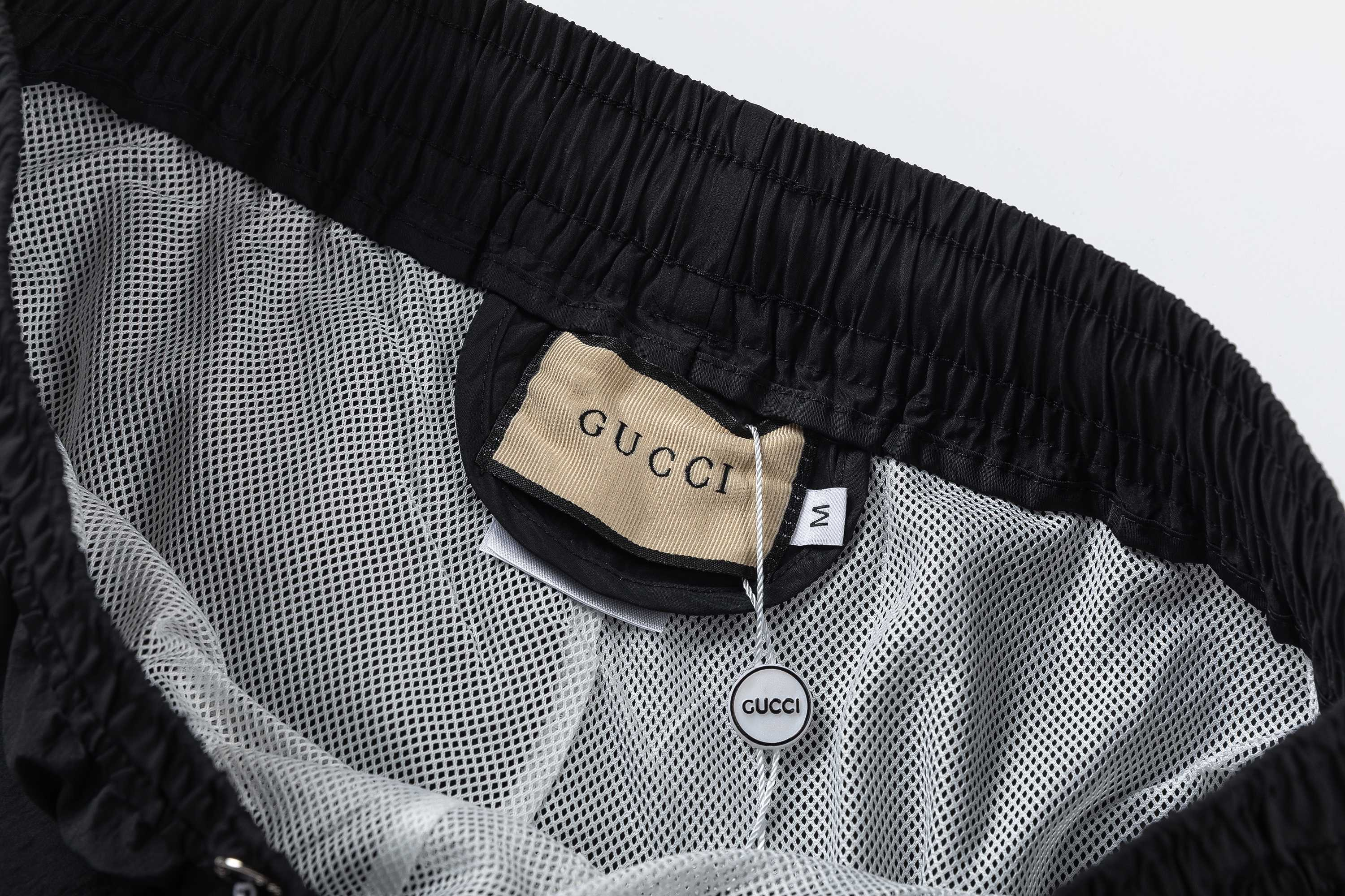 【GUCCI  公式旗艦店】グッチ  ショートパンツご好評に付き再入荷！250224