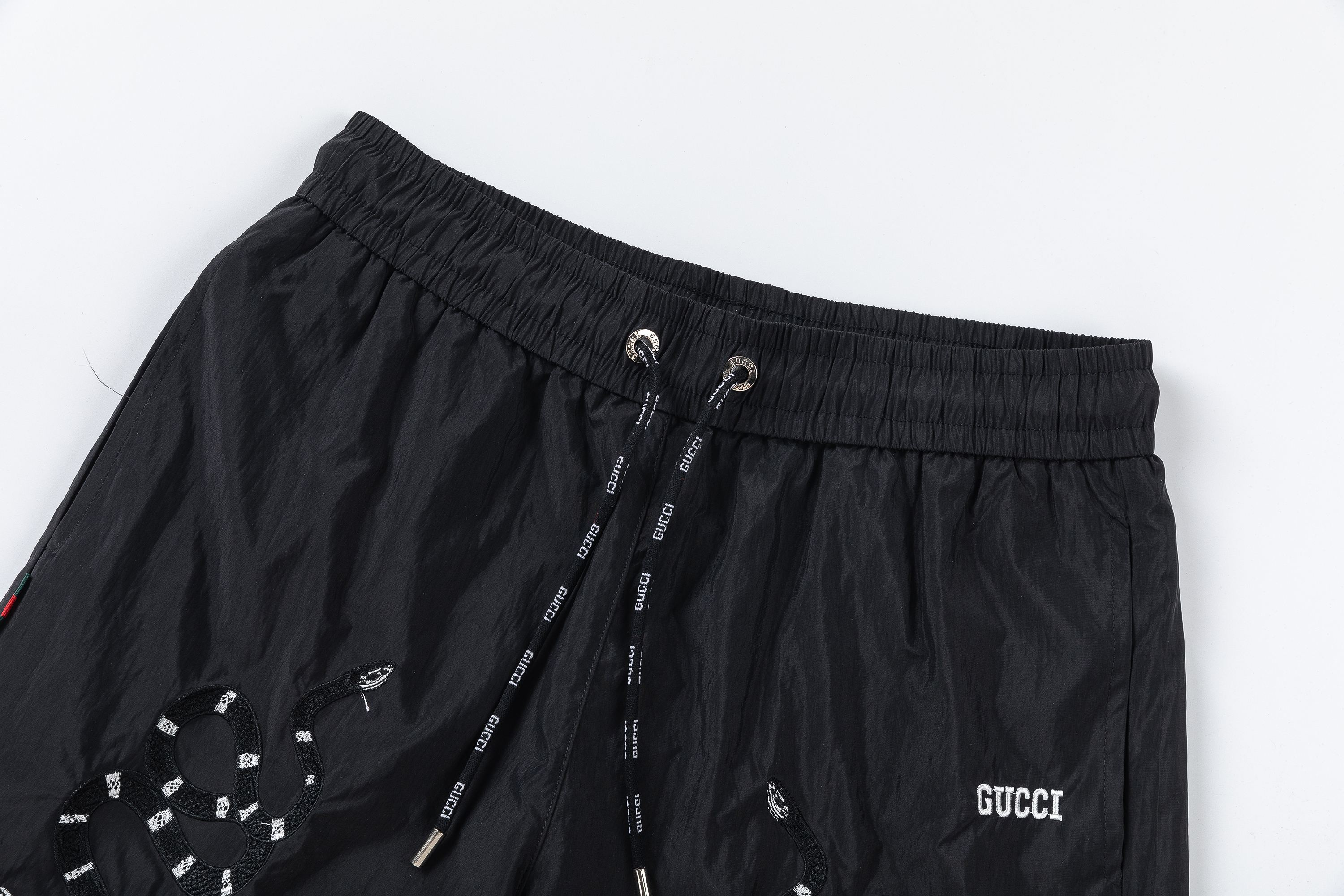 【GUCCI  公式旗艦店】グッチ  ショートパンツご好評に付き再入荷！250224