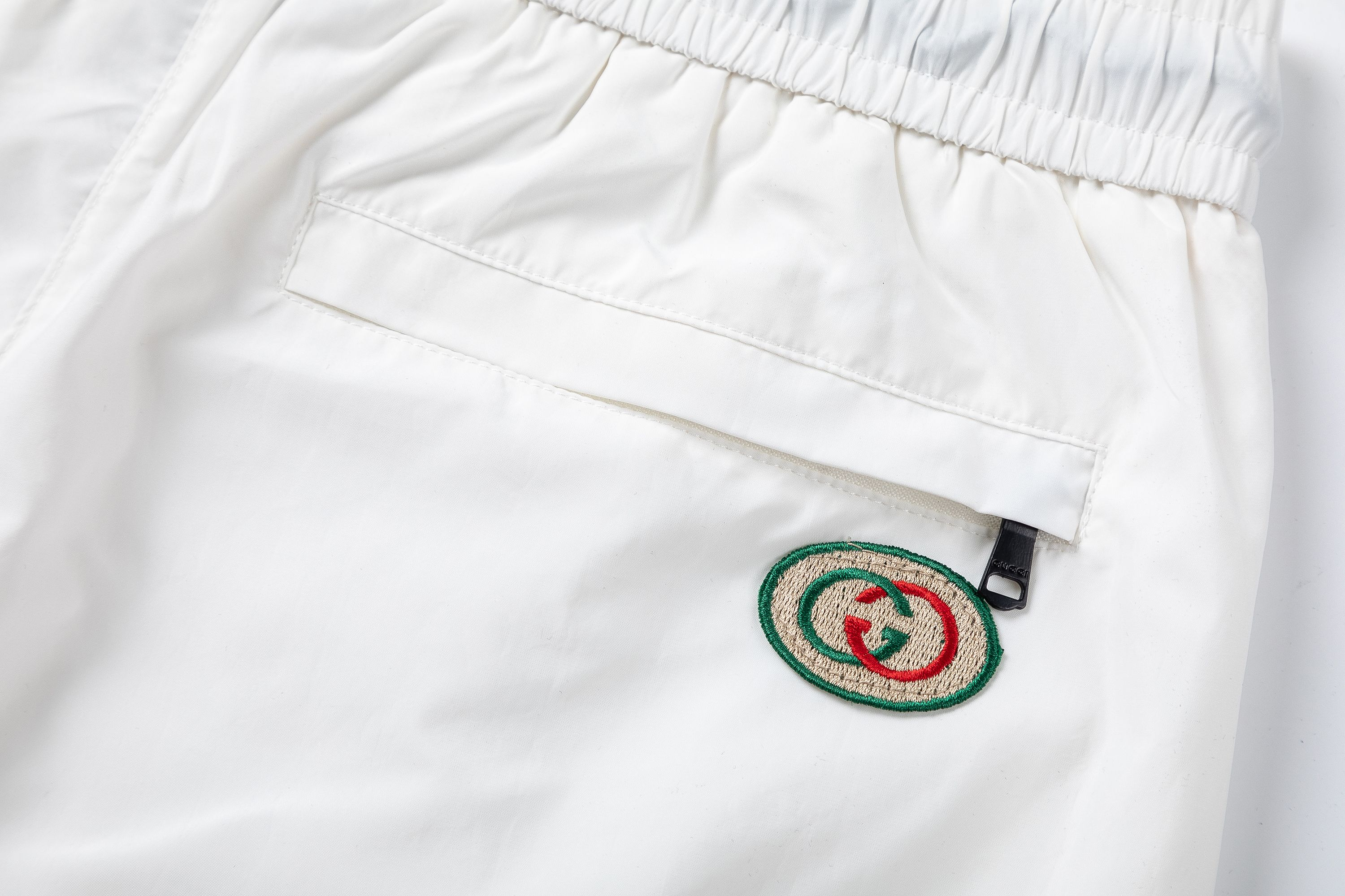 【GUCCI  公式旗艦店】グッチ  ショートパンツご好評に付き再入荷！250224