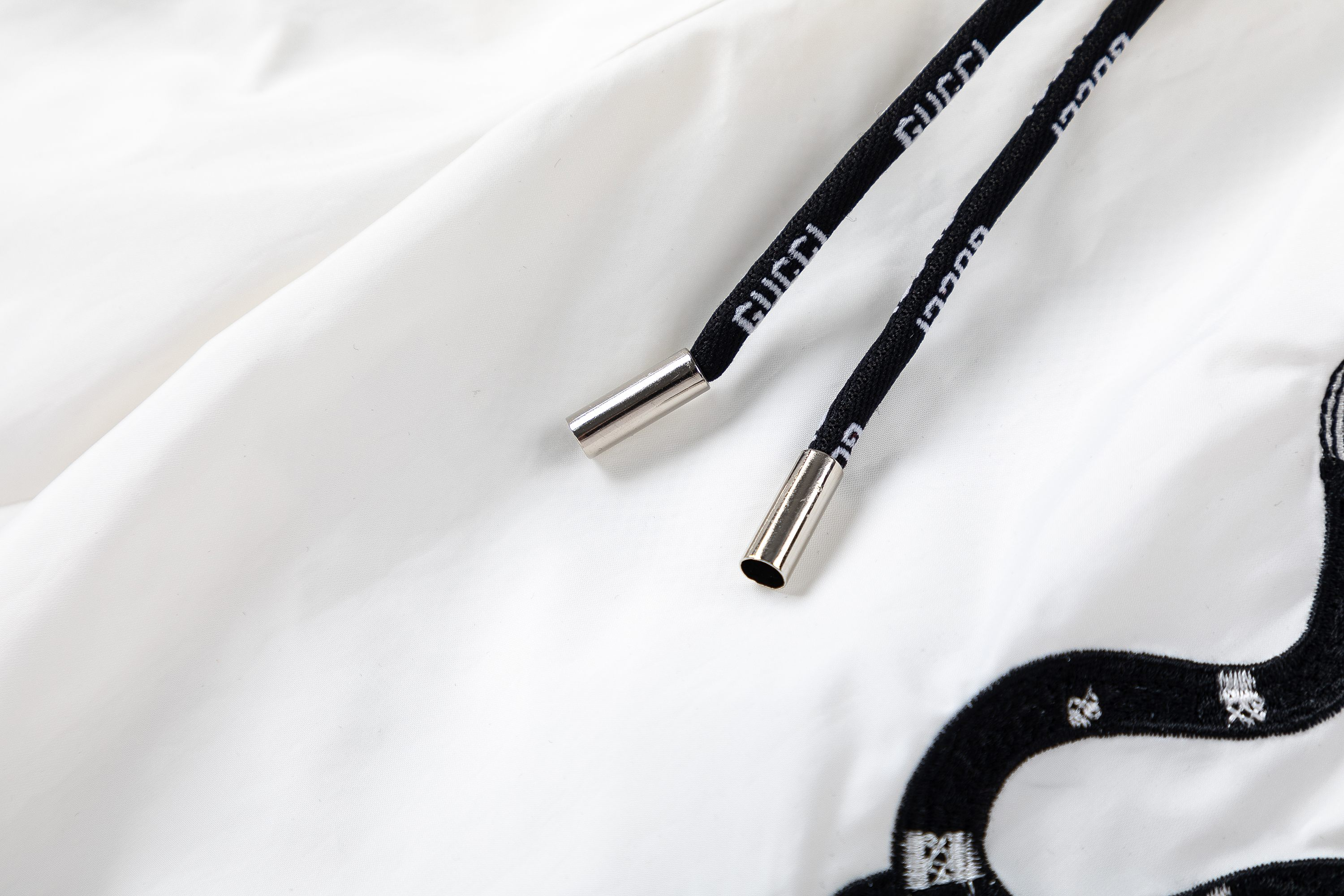 【GUCCI  公式旗艦店】グッチ  ショートパンツご好評に付き再入荷！250224