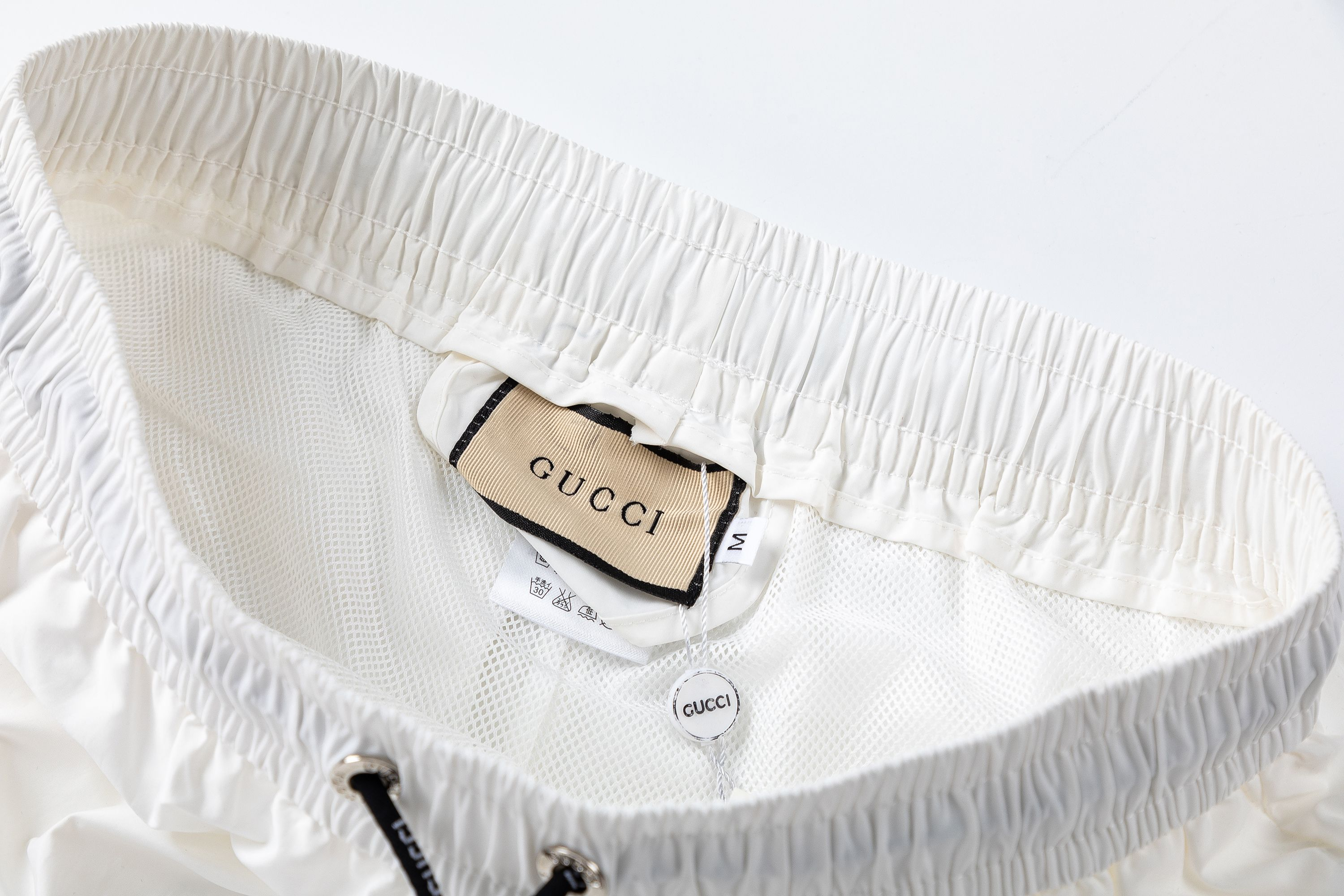 【GUCCI  公式旗艦店】グッチ  ショートパンツご好評に付き再入荷！250224