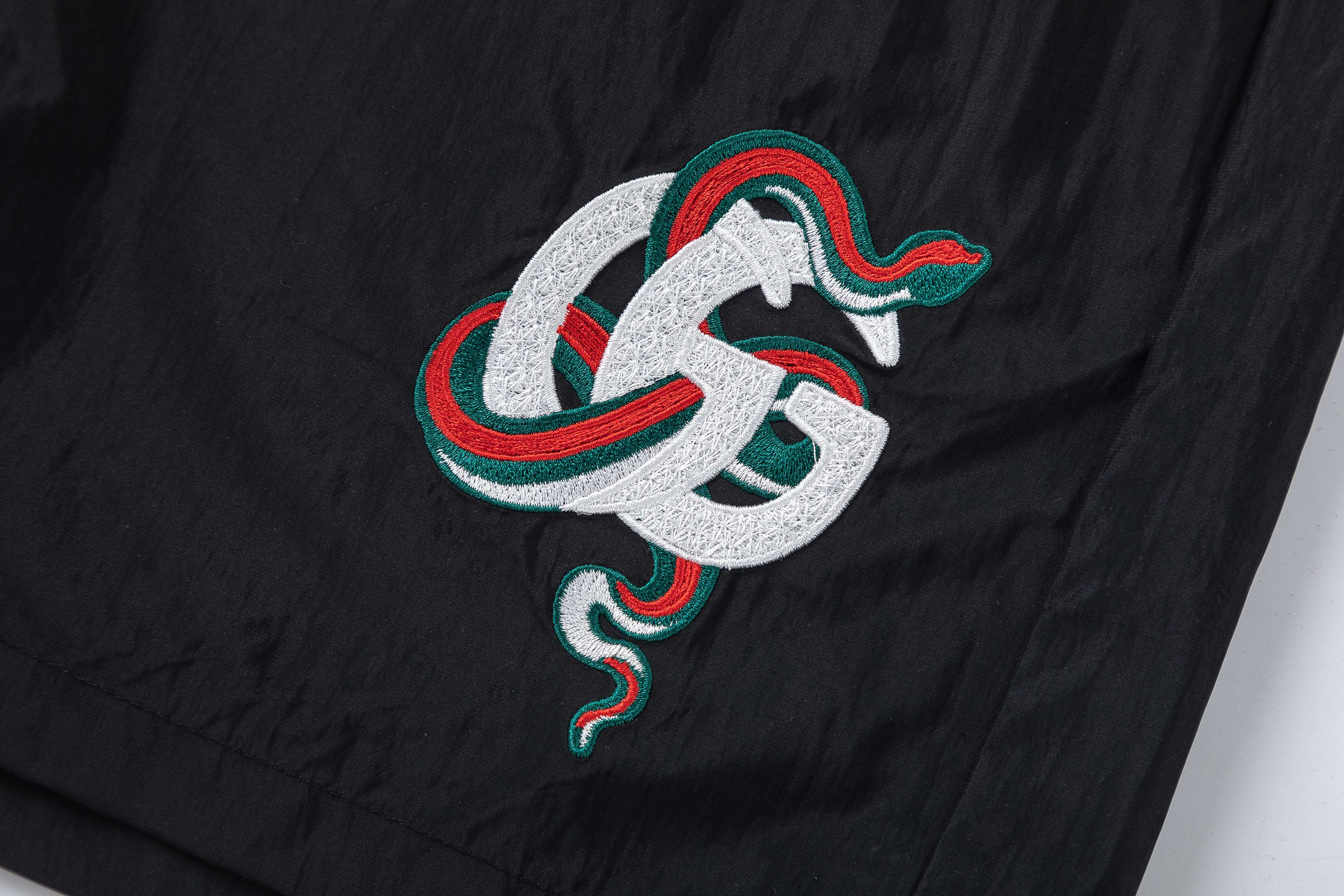 【GUCCI  公式旗艦店】グッチ  ショートパンツご好評に付き再入荷！250224