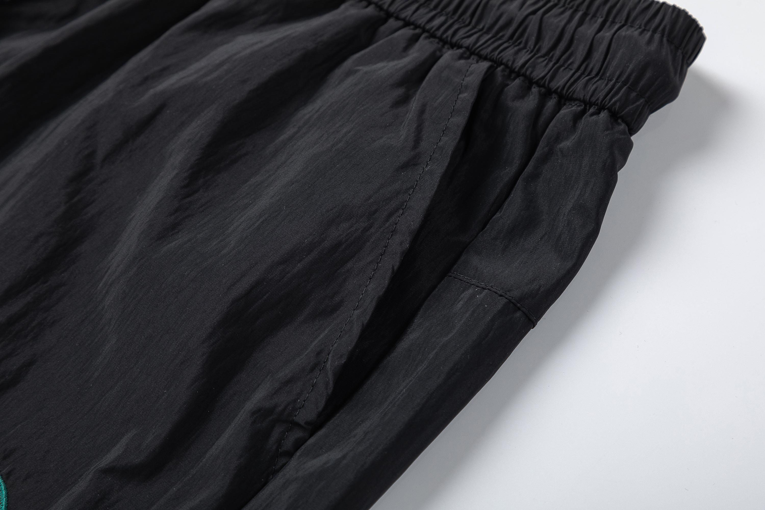 【GUCCI  公式旗艦店】グッチ  ショートパンツご好評に付き再入荷！250224