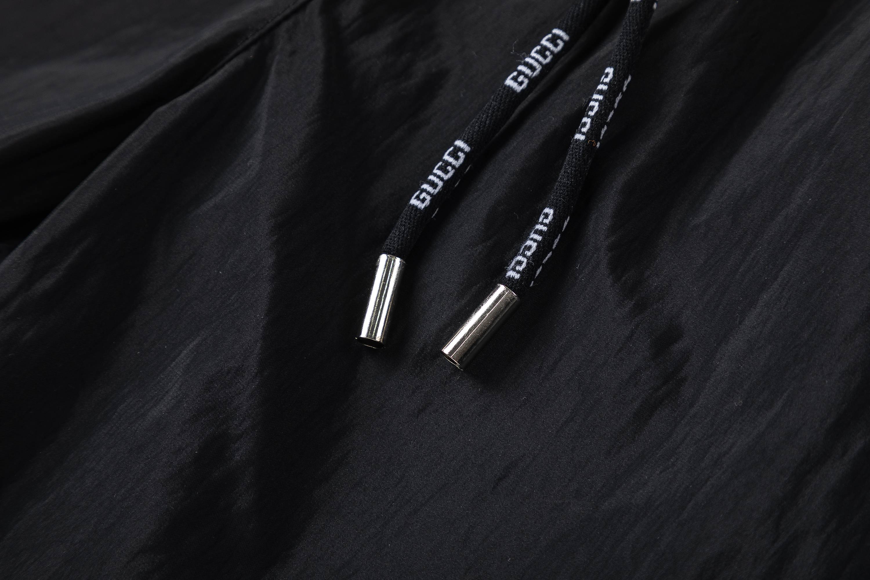 【GUCCI  公式旗艦店】グッチ  ショートパンツご好評に付き再入荷！250224