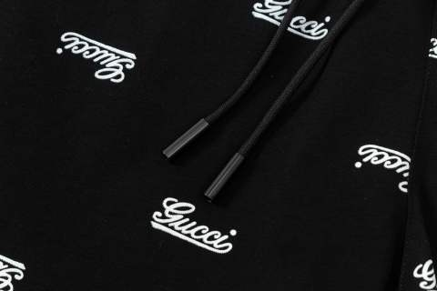 【GUCCI  公式旗艦店】グッチ ショートパンツご好評に付き再入荷！250224